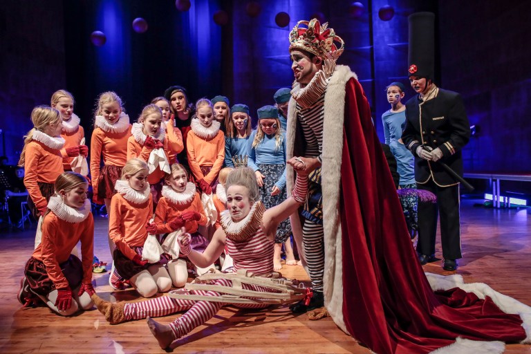 dumma_kungen_foto_laura_reunanen_111